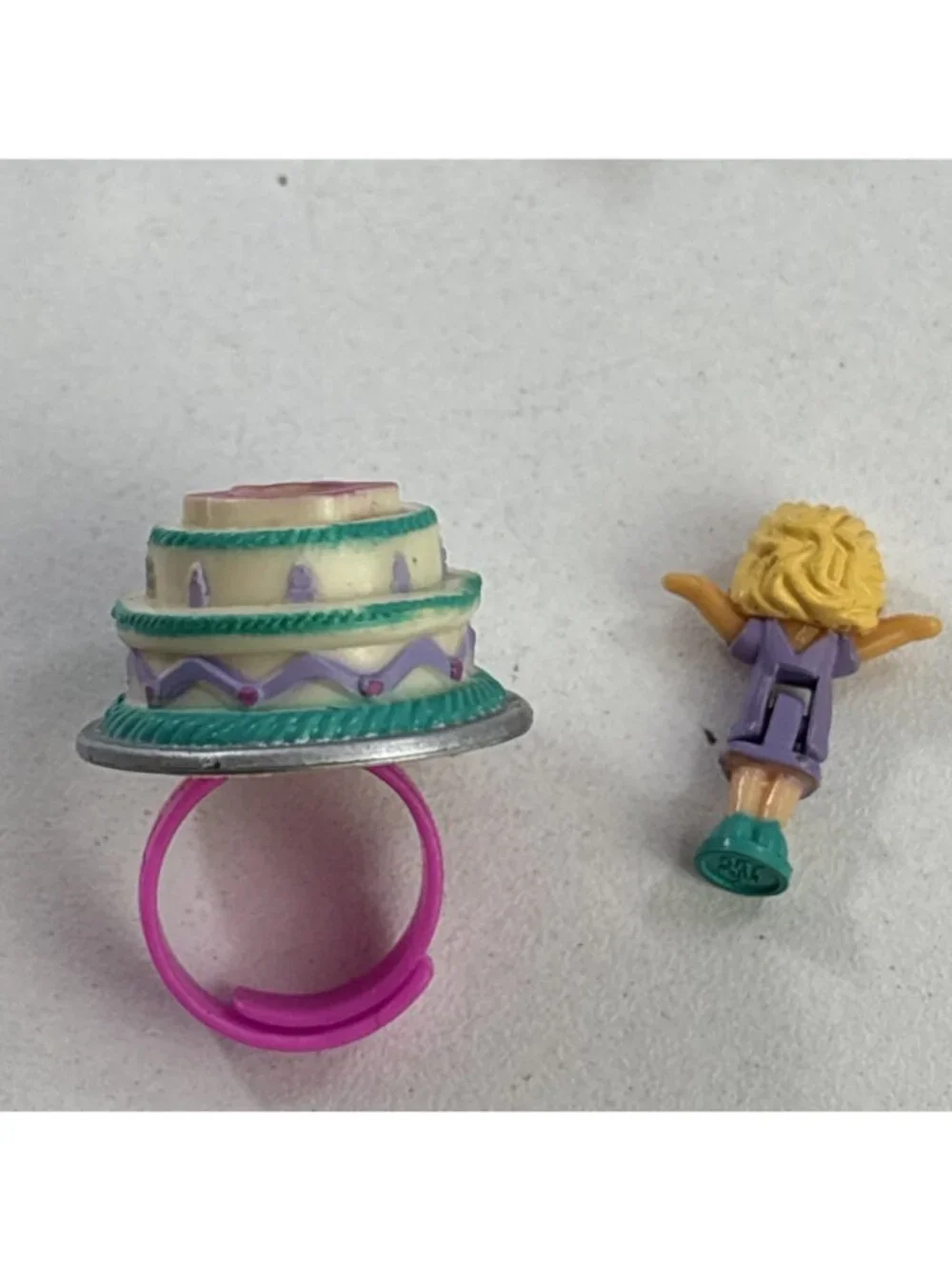 Super Rare Vintage Bluebird Polly Pocket 1993 Cake Surprise Flower Ring